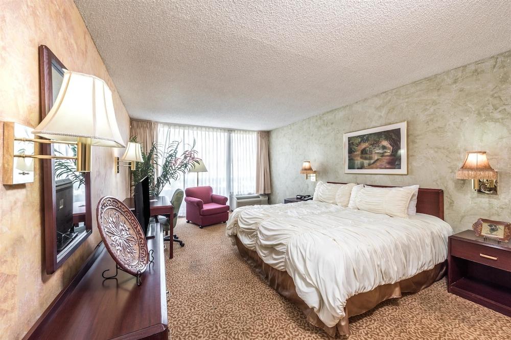 Staybridge Suites Dallas Market Ctr Love Field, An Ihg Hotel מראה חיצוני תמונה