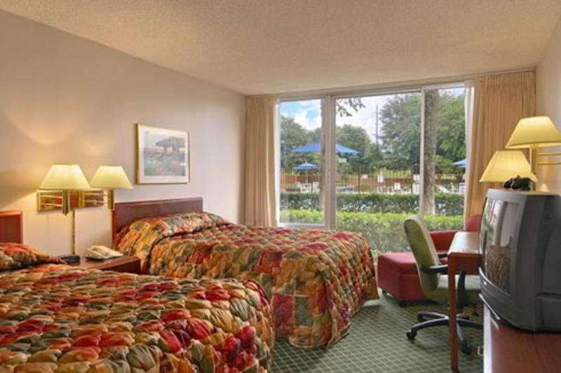 Staybridge Suites Dallas Market Ctr Love Field, An Ihg Hotel חדר תמונה